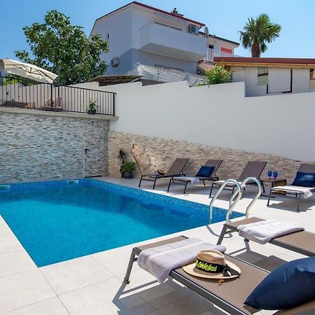 Apartments Villa Frankola With Swimming Pool Crikvenica Exteriér fotografie
