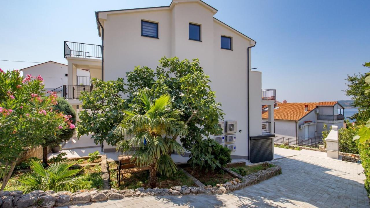 Apartments Villa Frankola With Swimming Pool Crikvenica Exteriér fotografie
