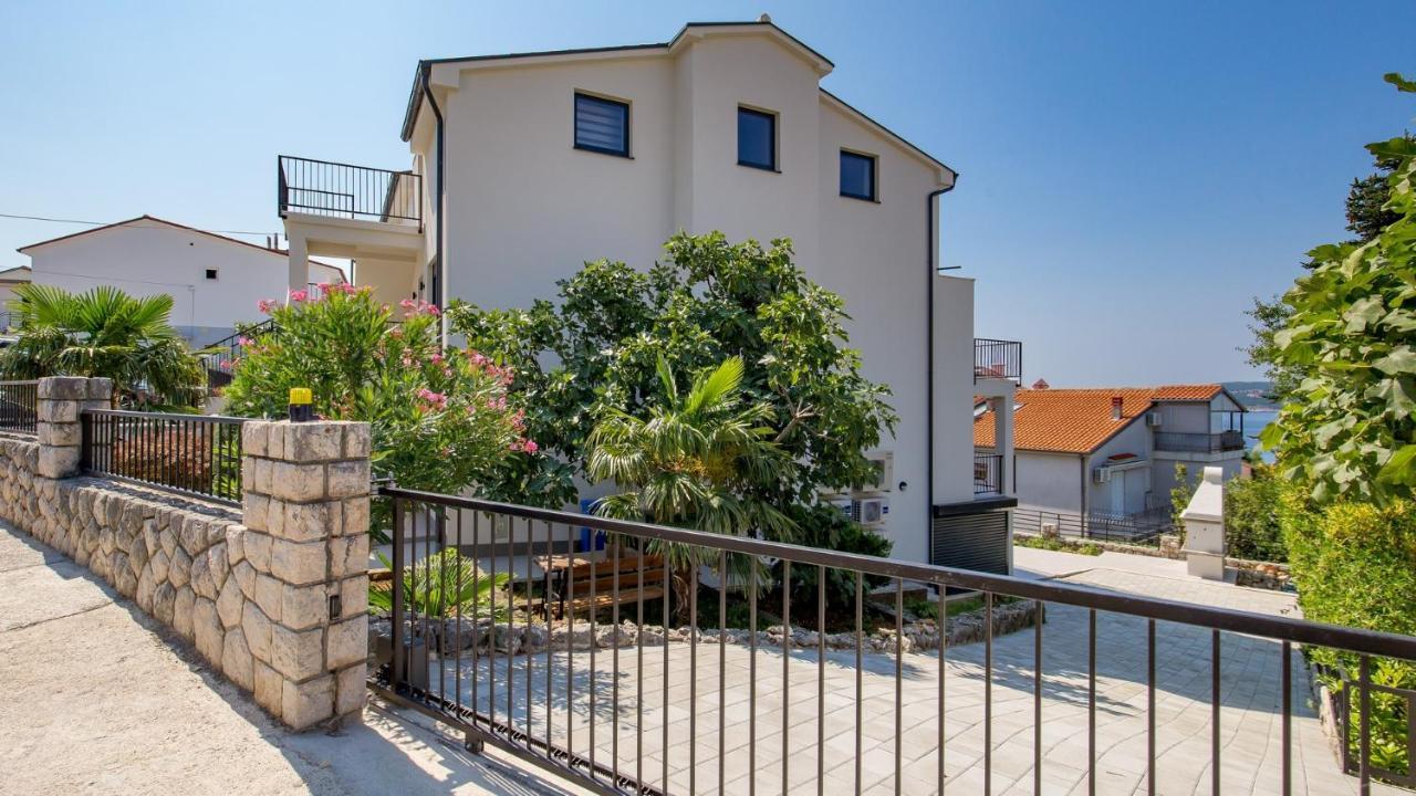 Apartments Villa Frankola With Swimming Pool Crikvenica Exteriér fotografie